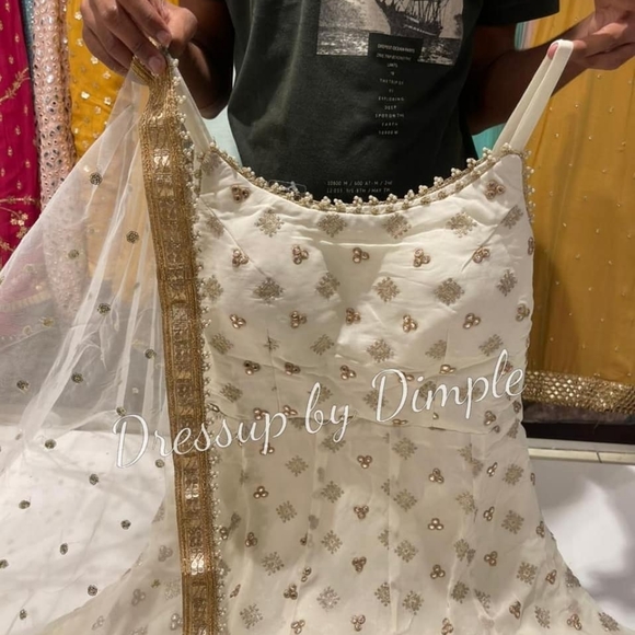 Plazo suit - Picture 1 of 5